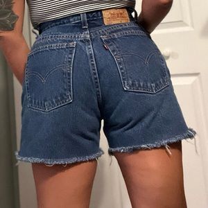 Women’s Vintage Levi’s 550, size 8M